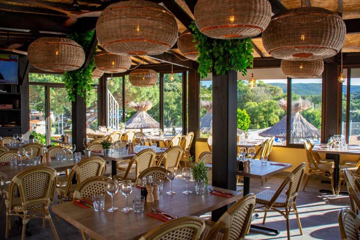 Bungalow Luxe 3 Chambres Surplombant Le Golf De St Tropez Gassin Exterior foto